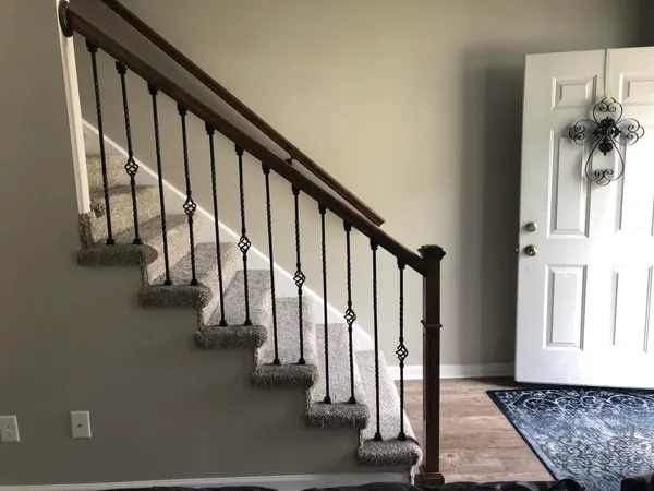 $258,900 | 1207 East Oak Drive, Fenton, MI 48430