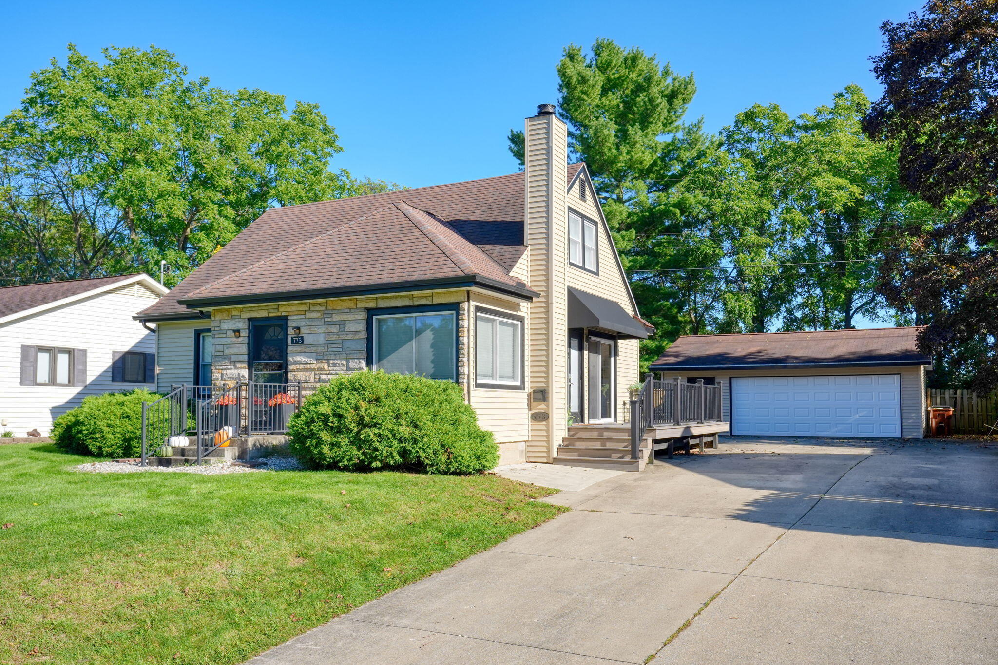 773 Briarcliff Road Jackson, MI 49203 - Photo 1 of 49 2-web-or-mls-DSC01112_HDR