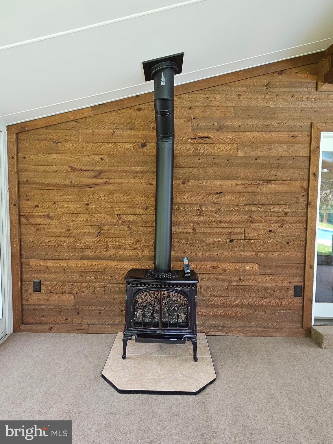 86 Glendale Road Exton, PA 19341 - Photo 25 of 38 Stove in the sunroom