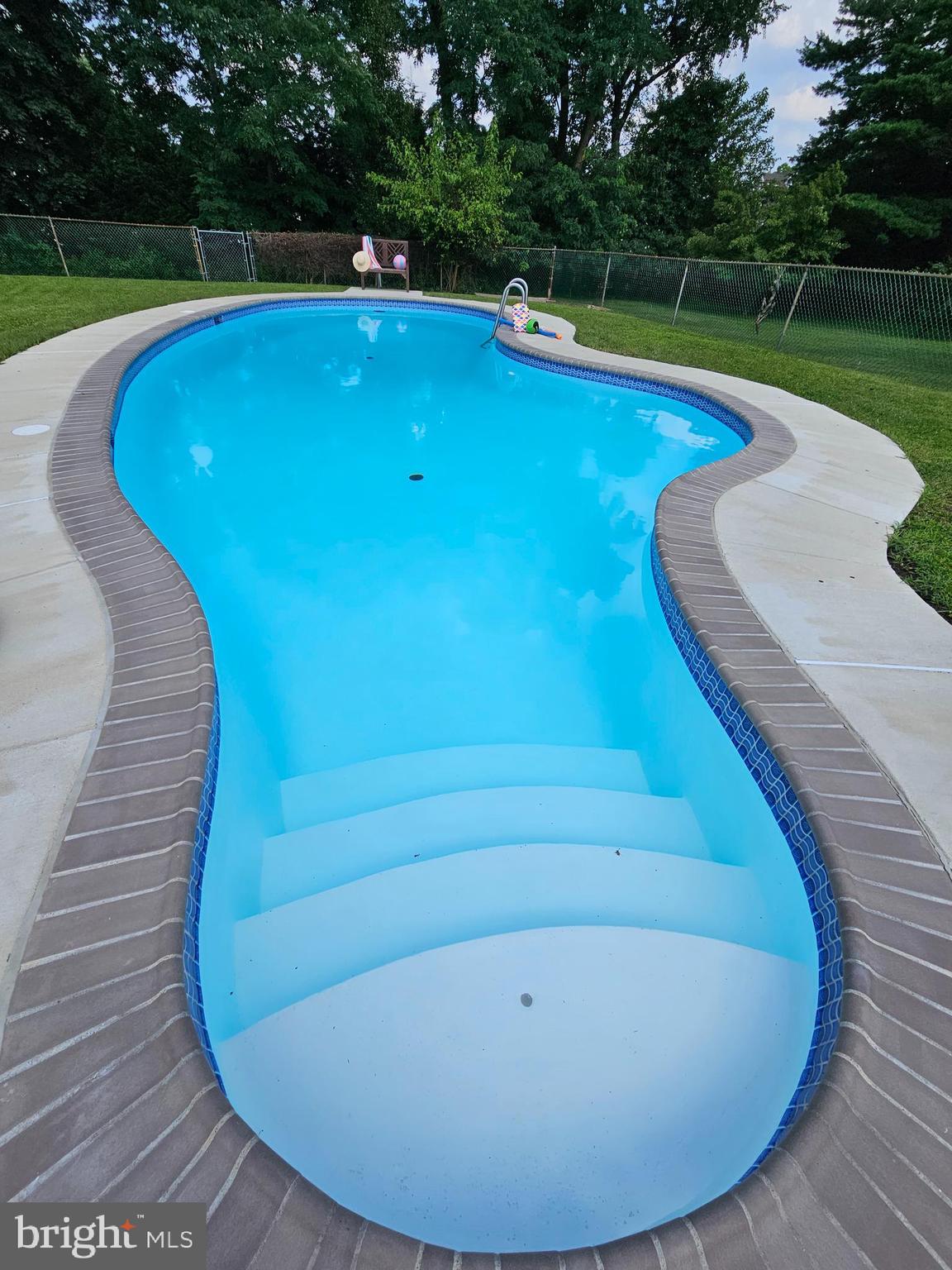 86 Glendale Road Exton, PA 19341 - Photo 31 of 38 Pool