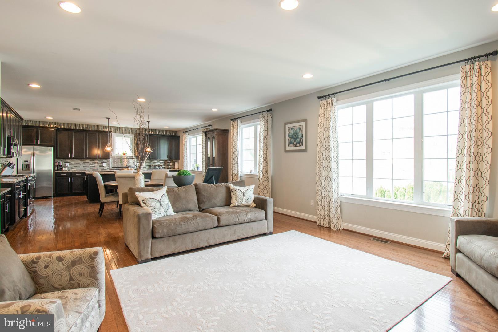 1647 Copper Beech Road Huntingdon Valley, PA 19006 - Photo 10 of 57 Living / Family Room
