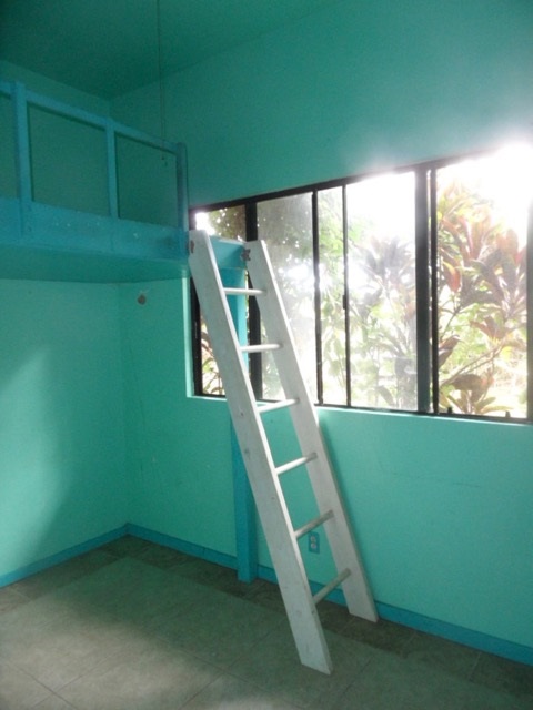 120 Peahi Road Haiku, HI 96708 - Photo 19 of 26 a view of an empty room with a window