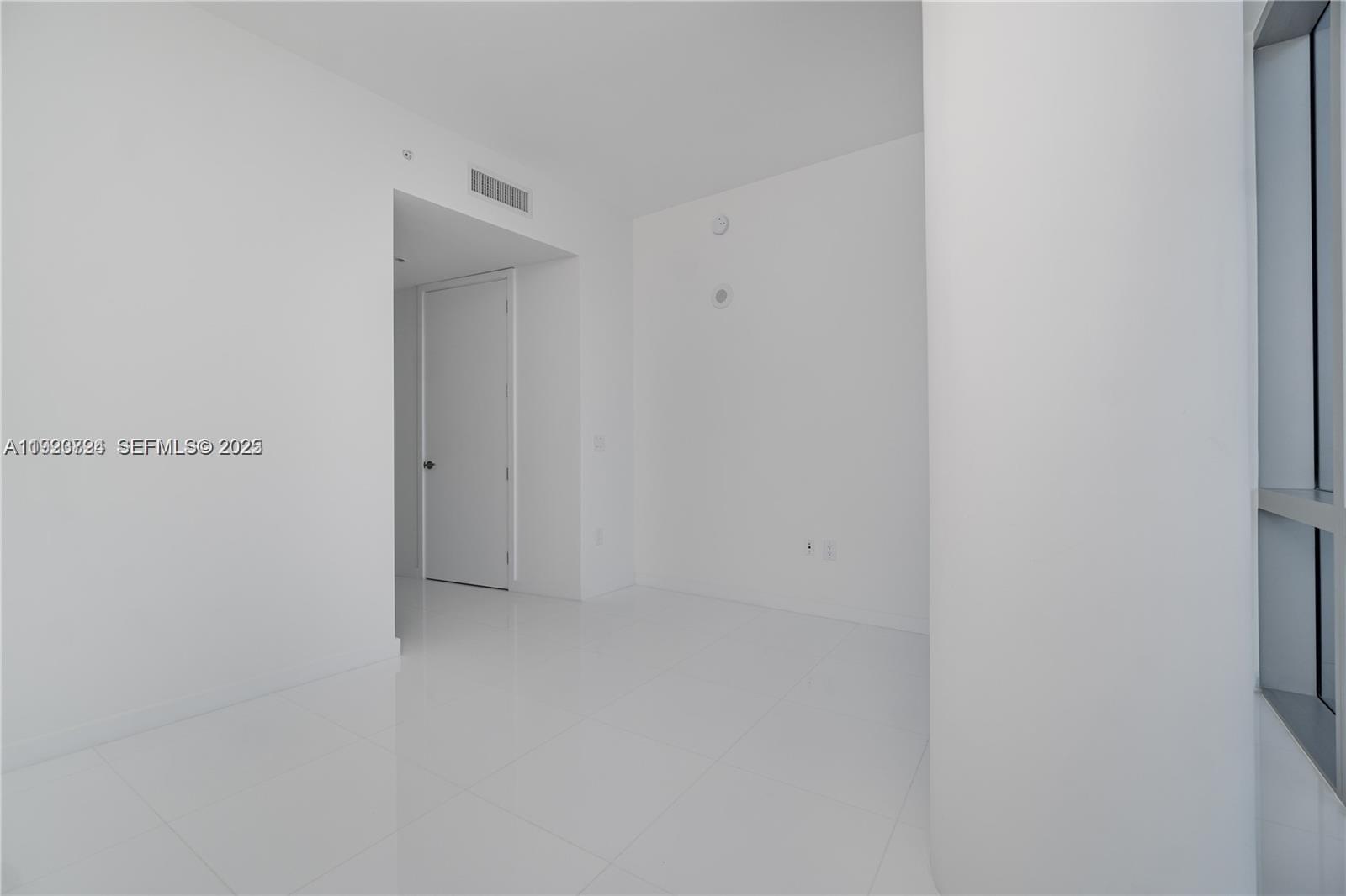 851 Northeast 1st Avenue, Unit 4911 Miami, FL 33132 - Photo 18 of 64