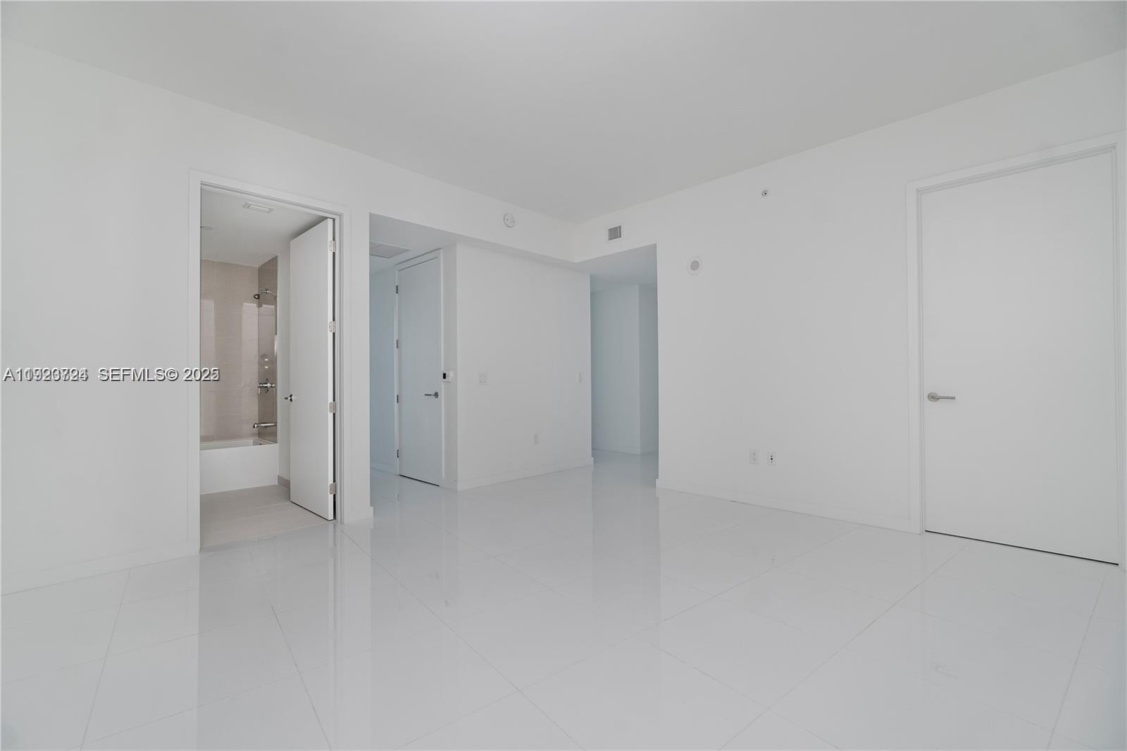 851 Northeast 1st Avenue, Unit 4911 Miami, FL 33132 - Photo 19 of 64
