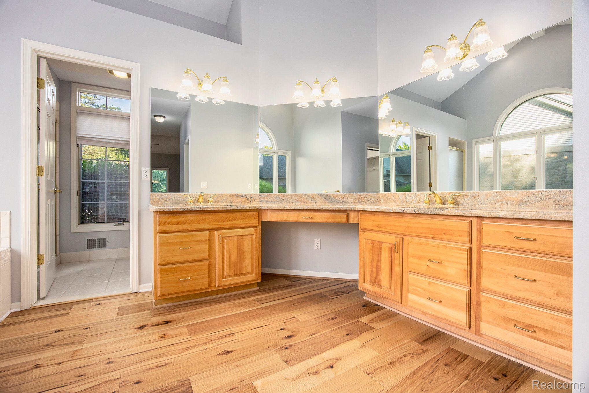 1460 Kentfield Drive Rochester, MI 48307 - Photo 17 of 46 Gallery Image 17