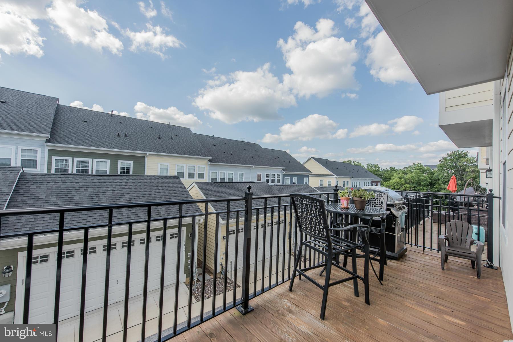 5789 Richards Valley Road Ellicott City, MD 21043 - Photo 4 of 24 Deck