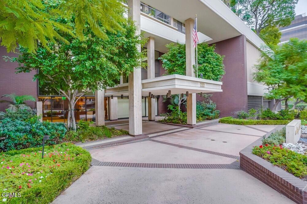 222 Monterey Road, Unit 1103 Glendale, CA 91206 - Photo 4 of 68 222-monterey-rd-005_web