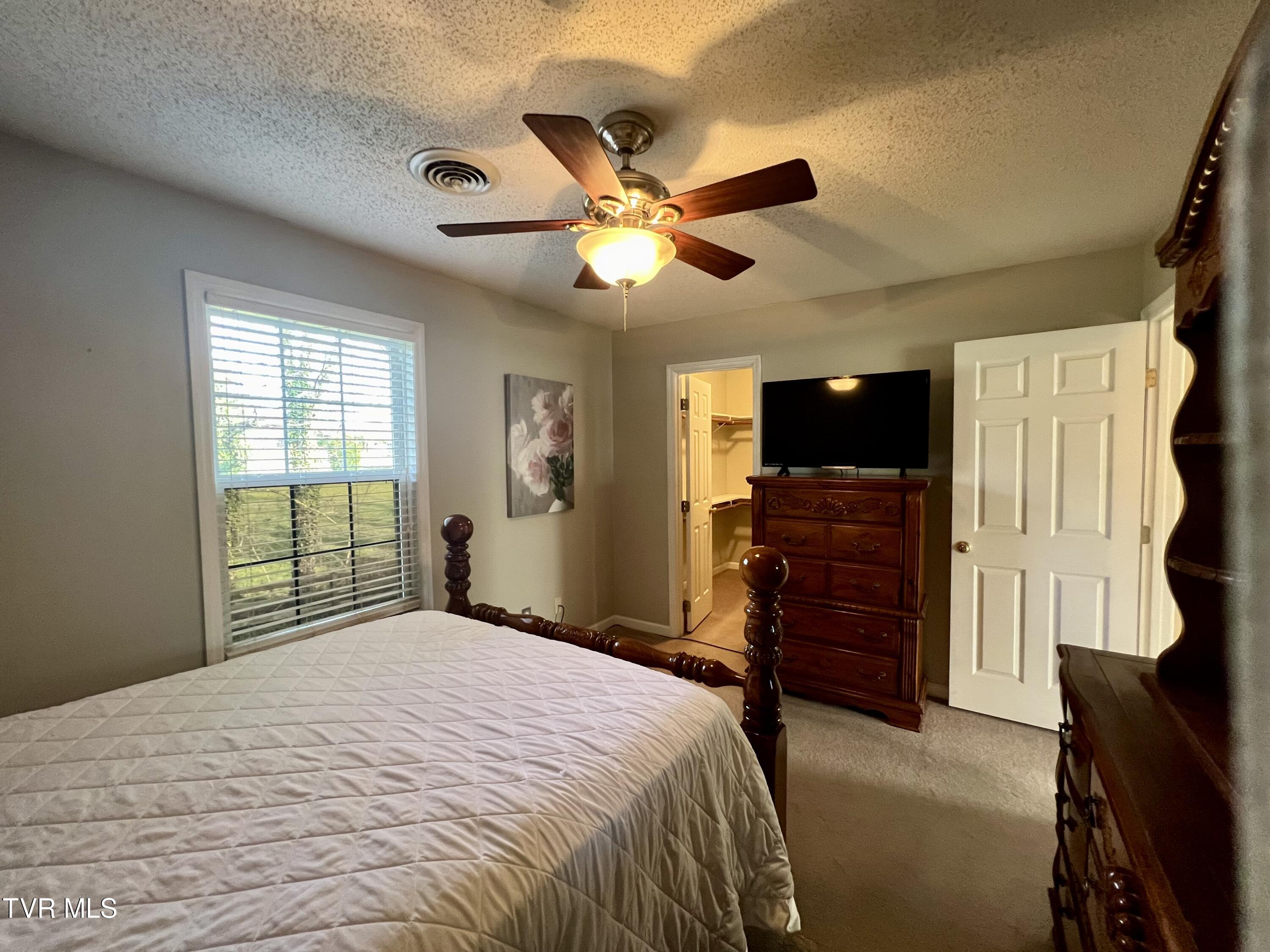 254 Booher Road, Unit C2 Bristol, TN 37620 - Photo 23 of 34 IMG_5913