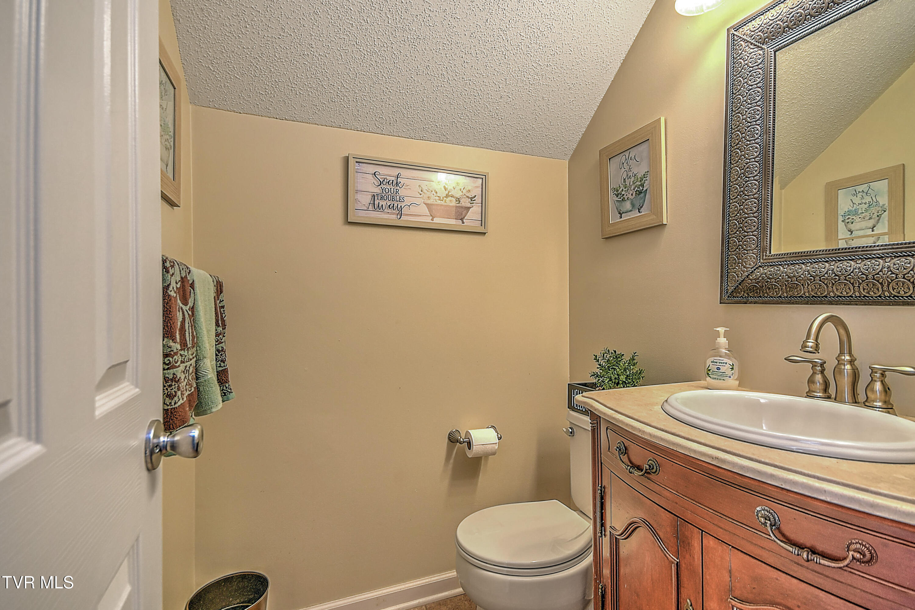 254 Booher Road, Unit C2 Bristol, TN 37620 - Photo 6 of 32 245 Booher DM-9