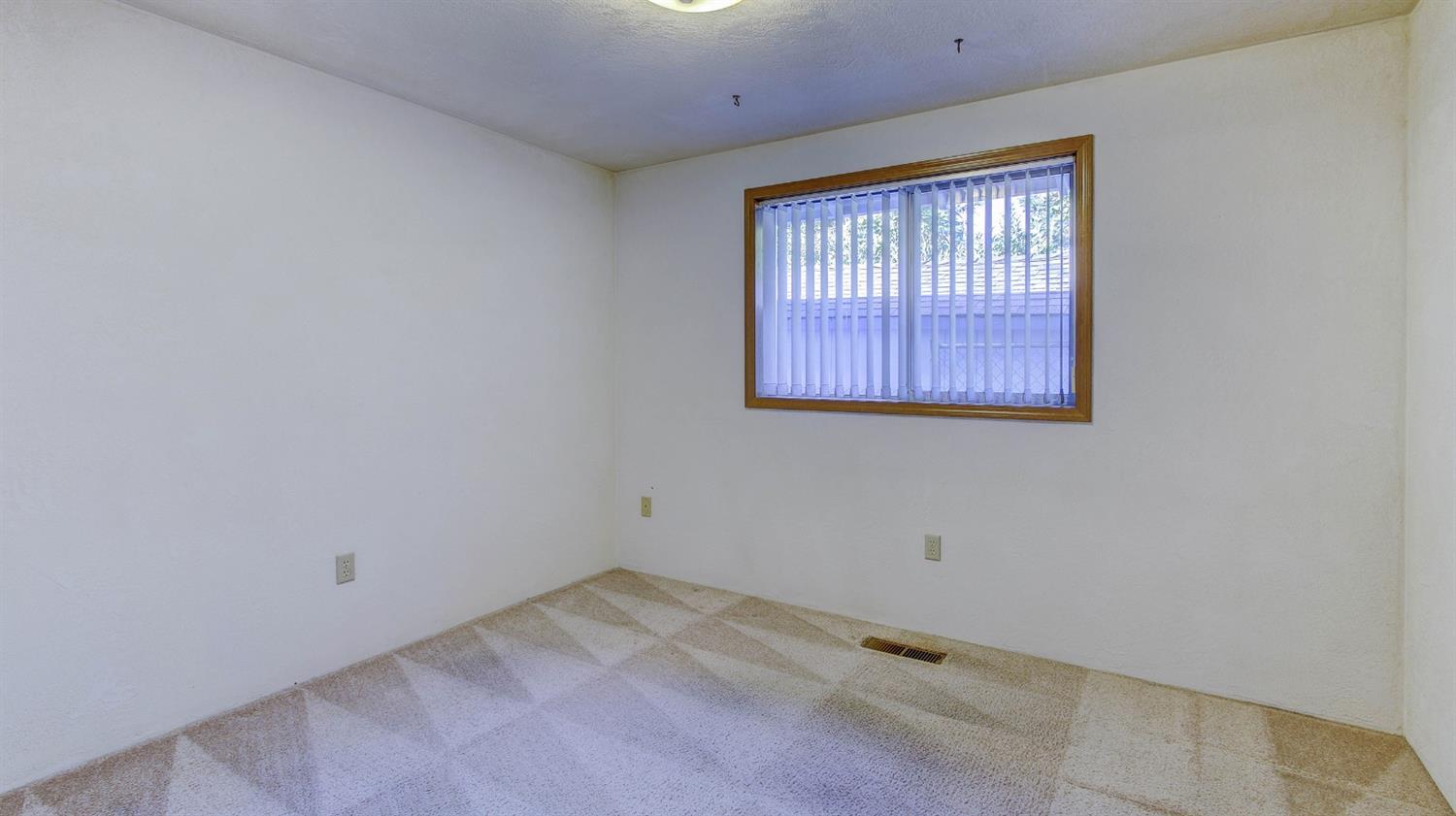2140 Spring Street Medford, OR 97504 - Photo 20 of 31 Additional Photo