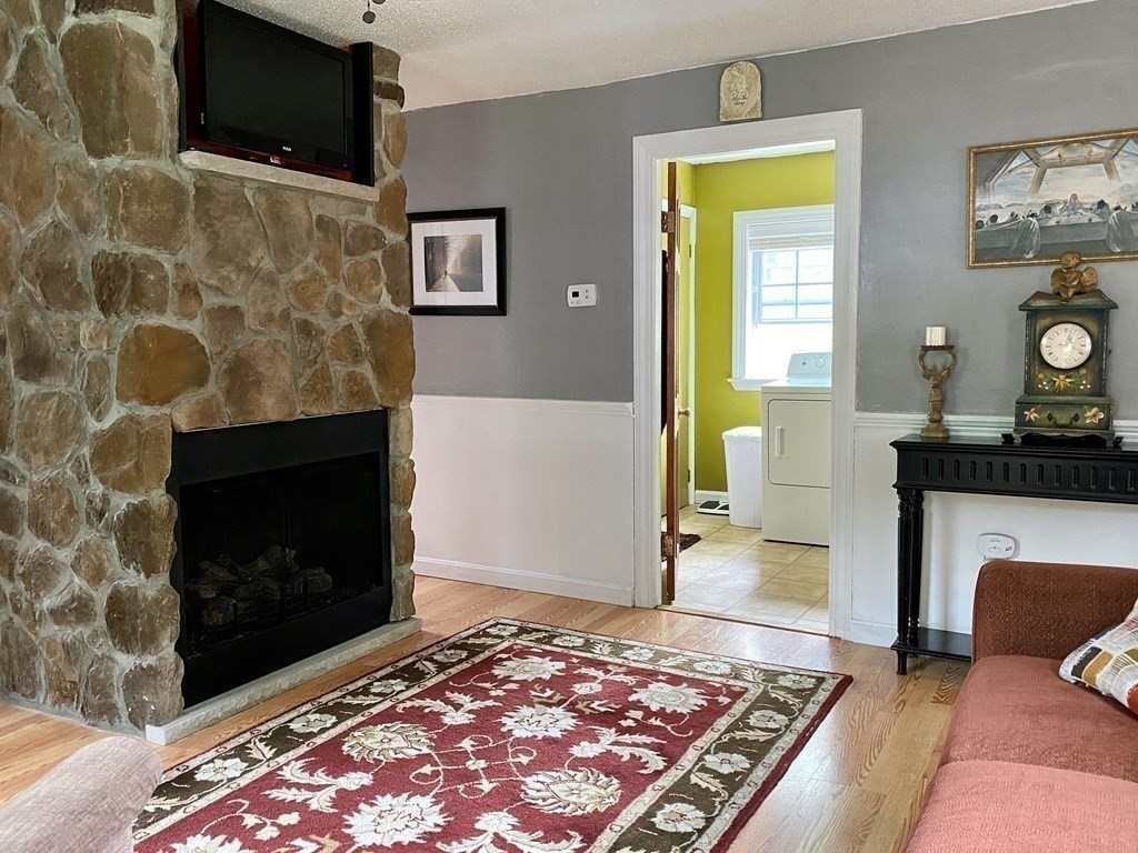 360 Old County Road Westport, MA 02790 - Photo 6 of 21 Gallery Image 6
