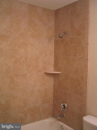 13815 Gilbert Road Woodbridge, VA 22193 - Photo 7 of 17 Bath #1