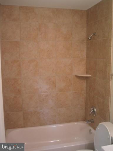 13815 Gilbert Road Woodbridge, VA 22193 - Photo 9 of 17 Bath #2