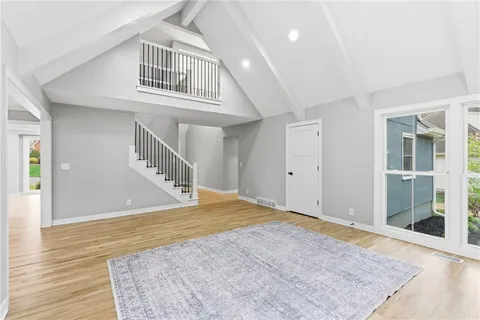 $895,000 | 2121 West 120th Street, Leawood, KS 66209