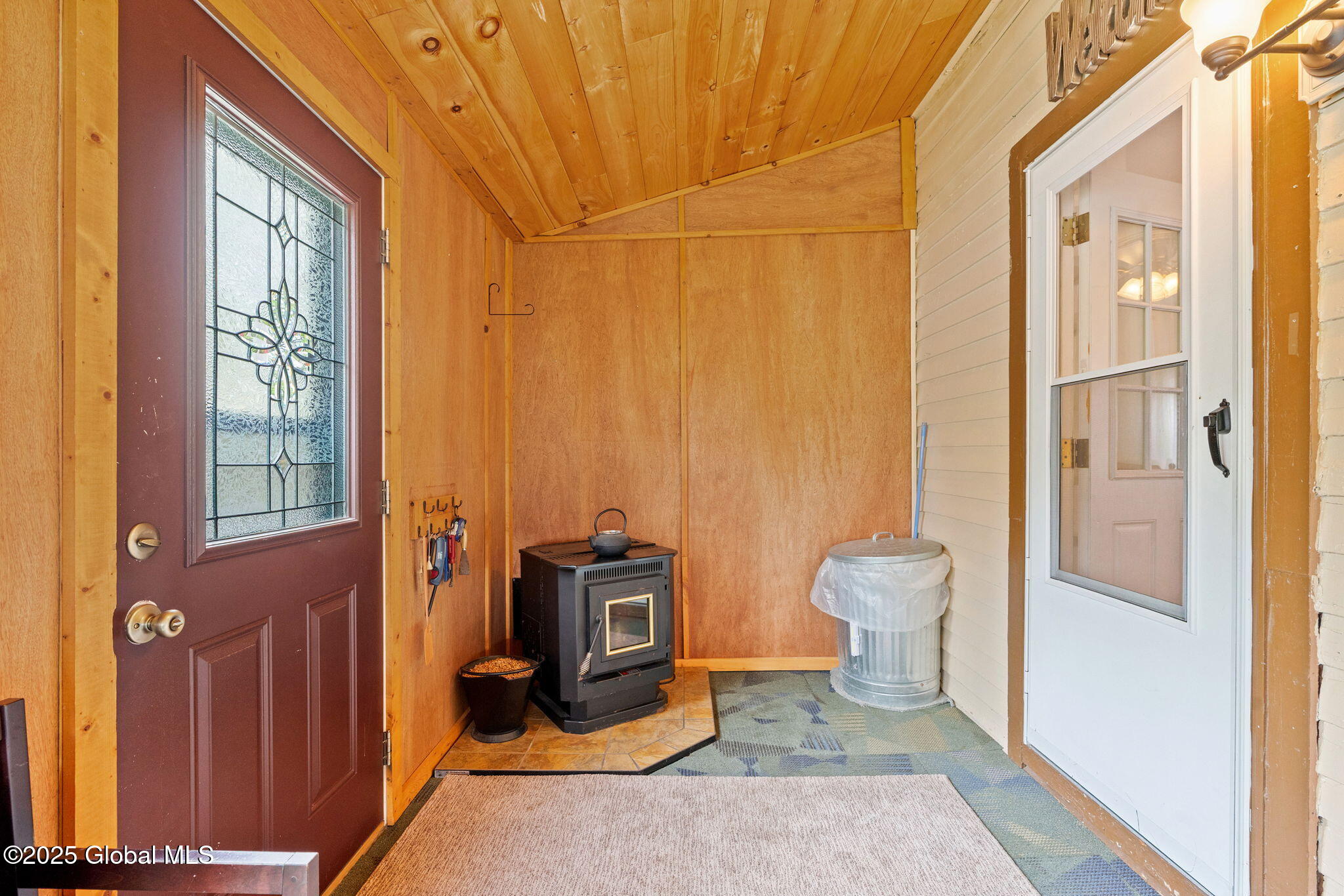 1841 Lenox Road Schenectady, NY 12308 - Photo 5 of 22 6-web-or-mls-1841-lenox-rd