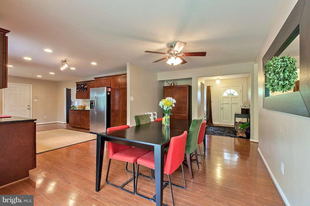 6508 Shamrock Road Manassas, VA 20112 - Photo 14 of 30 Dining Room