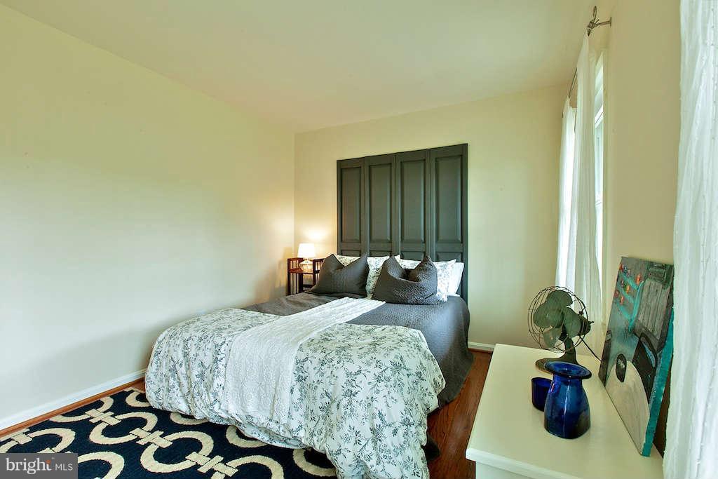 6508 Shamrock Road Manassas, VA 20112 - Photo 26 of 30 Bedroom