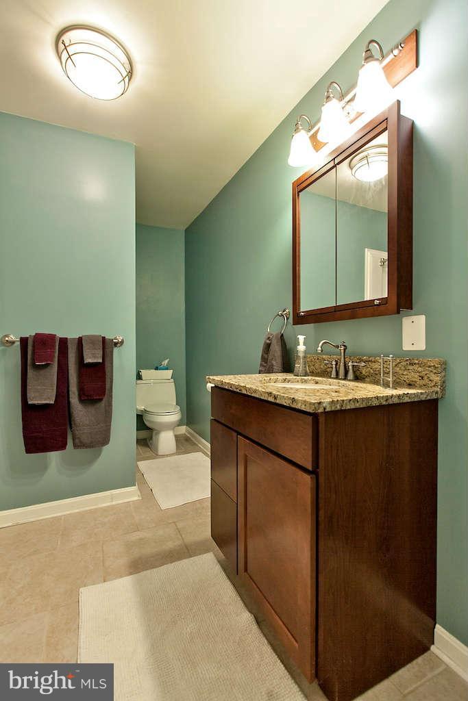 6508 Shamrock Road Manassas, VA 20112 - Photo 27 of 30 Bath