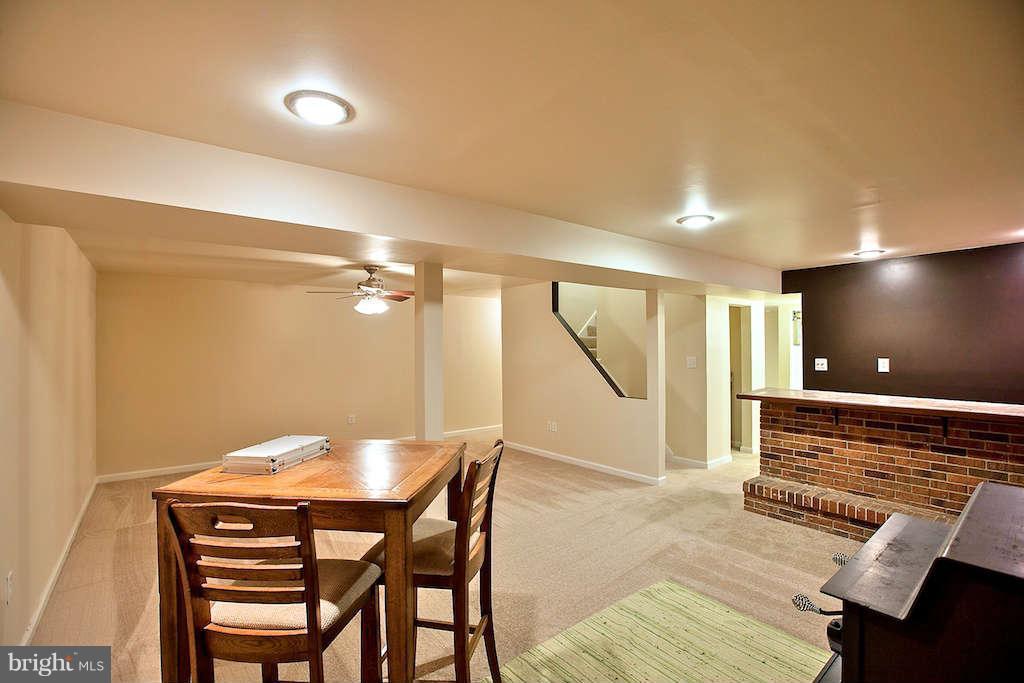 6508 Shamrock Road Manassas, VA 20112 - Photo 29 of 30 Family Room
