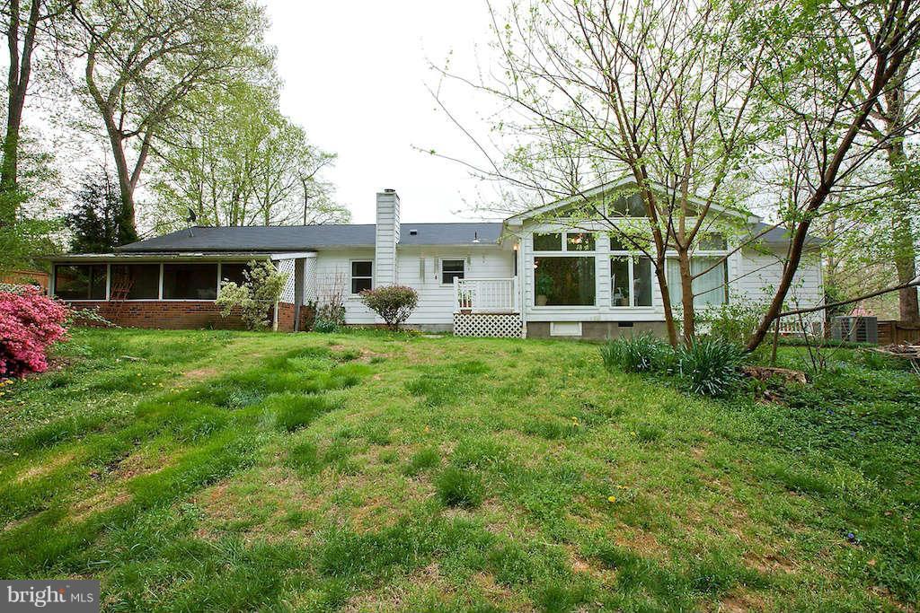 6508 Shamrock Road Manassas, VA 20112 - Photo 7 of 30 Exterior (Rear)