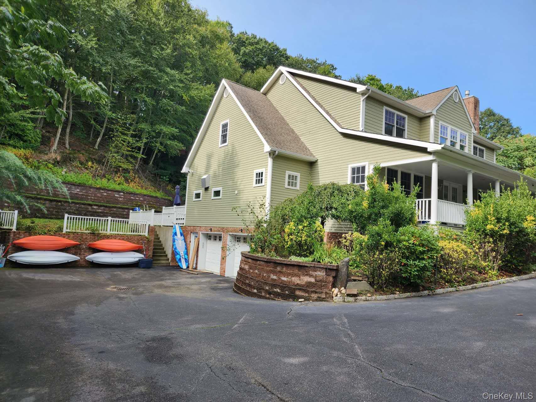 1259 North Country Road Stony Brook, NY 11790 - Photo 2 of 30