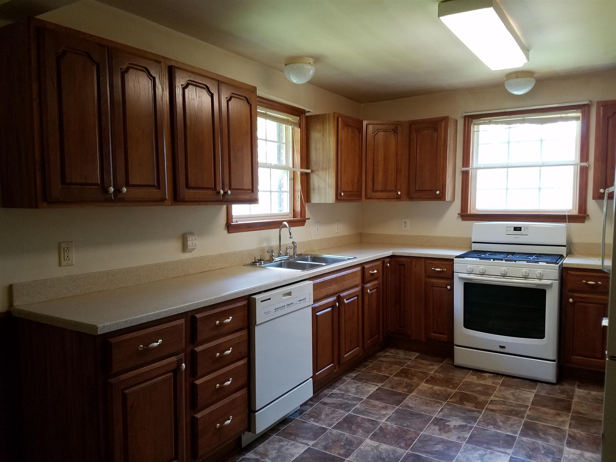 3844 Mobley's Cut Road Columbia, TN 38401 - Photo 4 of 24 Gallery Image 4