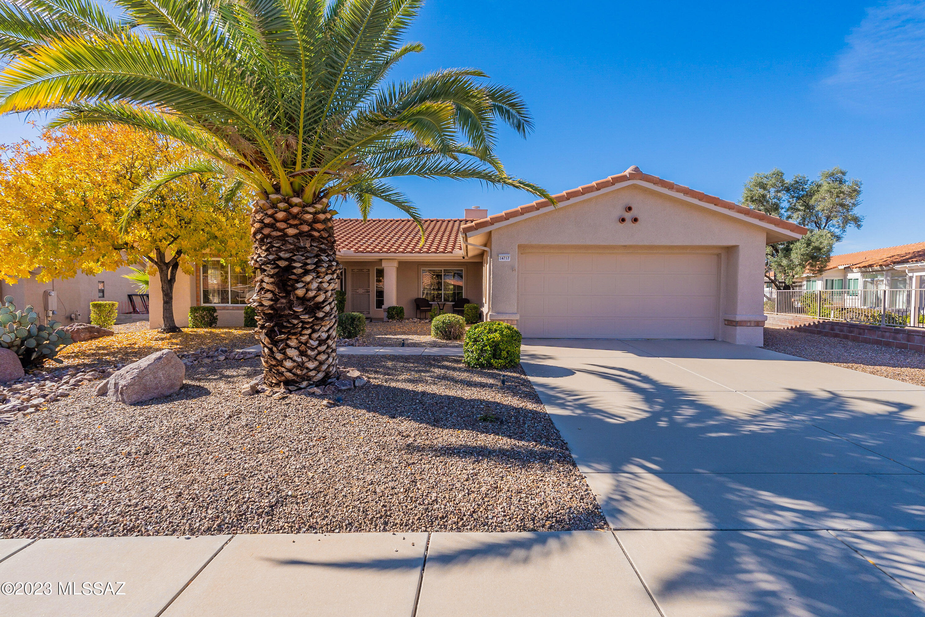 14717 North Palm Ridge Drive Oro Valley, AZ 85755 - Photo 1 of 38