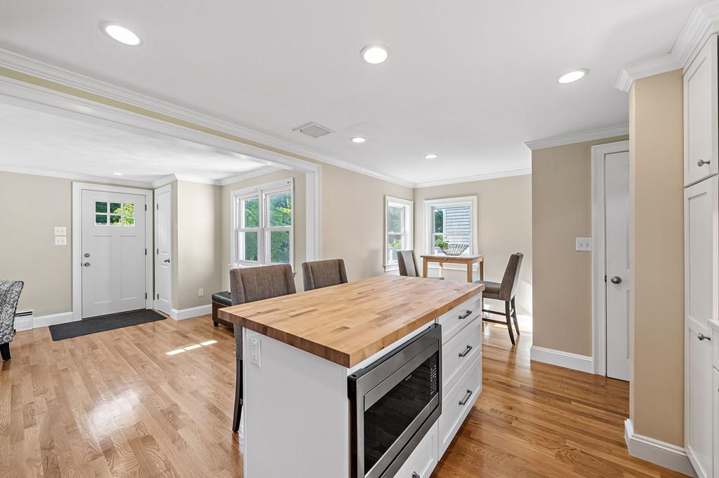 119 Ledgewood Road Dedham, MA 02026 - Photo 7 of 19 Gallery Image 7