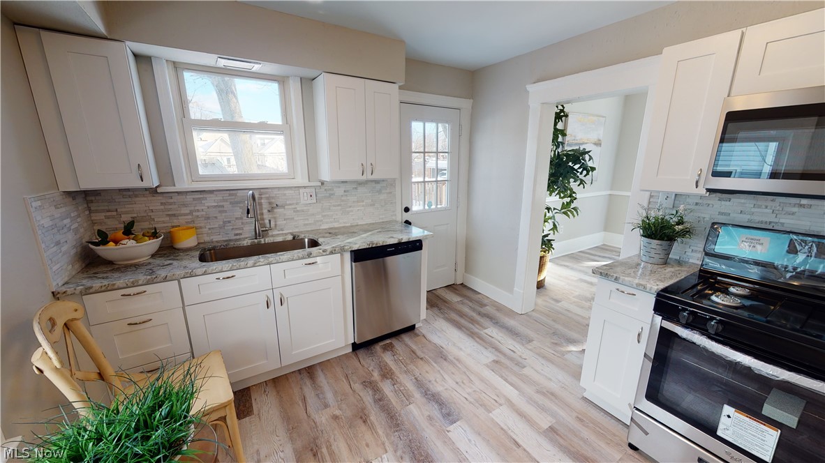 1407 Brookline Road Cleveland, OH 44121 - Photo 4 of 8 Kitchen