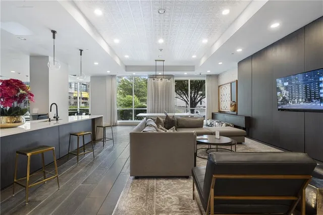 $230,000 | 325 East Paces Ferry Road Northeast, Unit 313, Atlanta, GA 30305