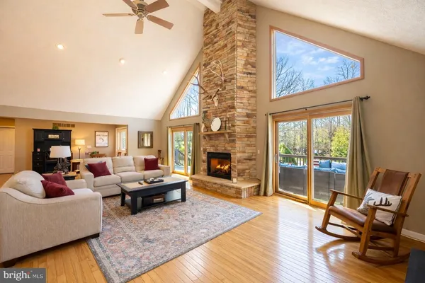 $875,000 | 891 Mountainview Drive, Oakland, MD 21550