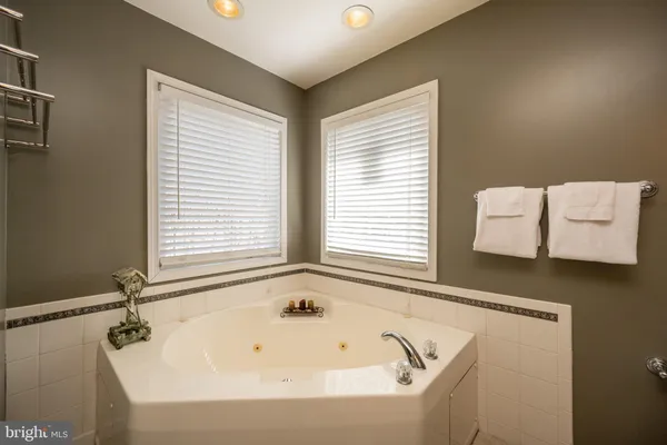 $875,000 | 891 Mountainview Drive, Oakland, MD 21550