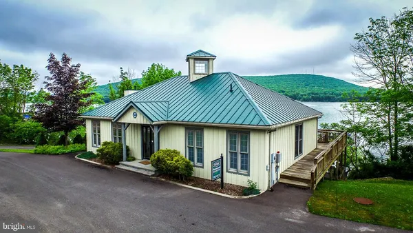 $875,000 | 891 Mountainview Drive, Oakland, MD 21550