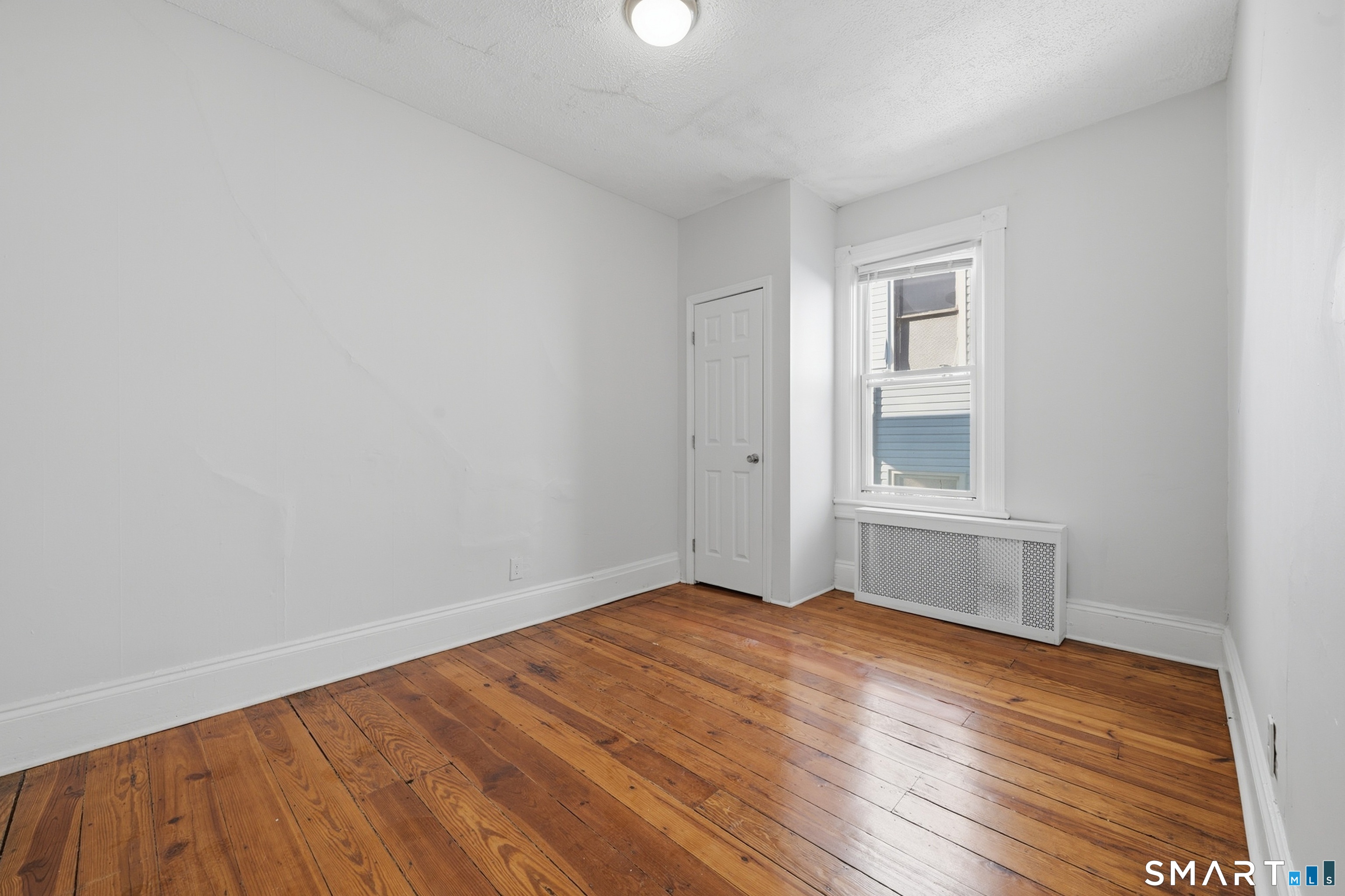 394 Gregory Street, Unit 4 Bridgeport, CT 06604 - Photo 10 of 16 Gallery Image 10