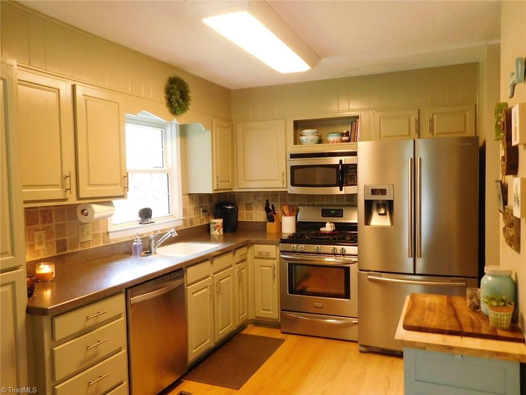 135 Pine Ridge Trail Pinnacle, NC 27043 - Photo 5 of 18