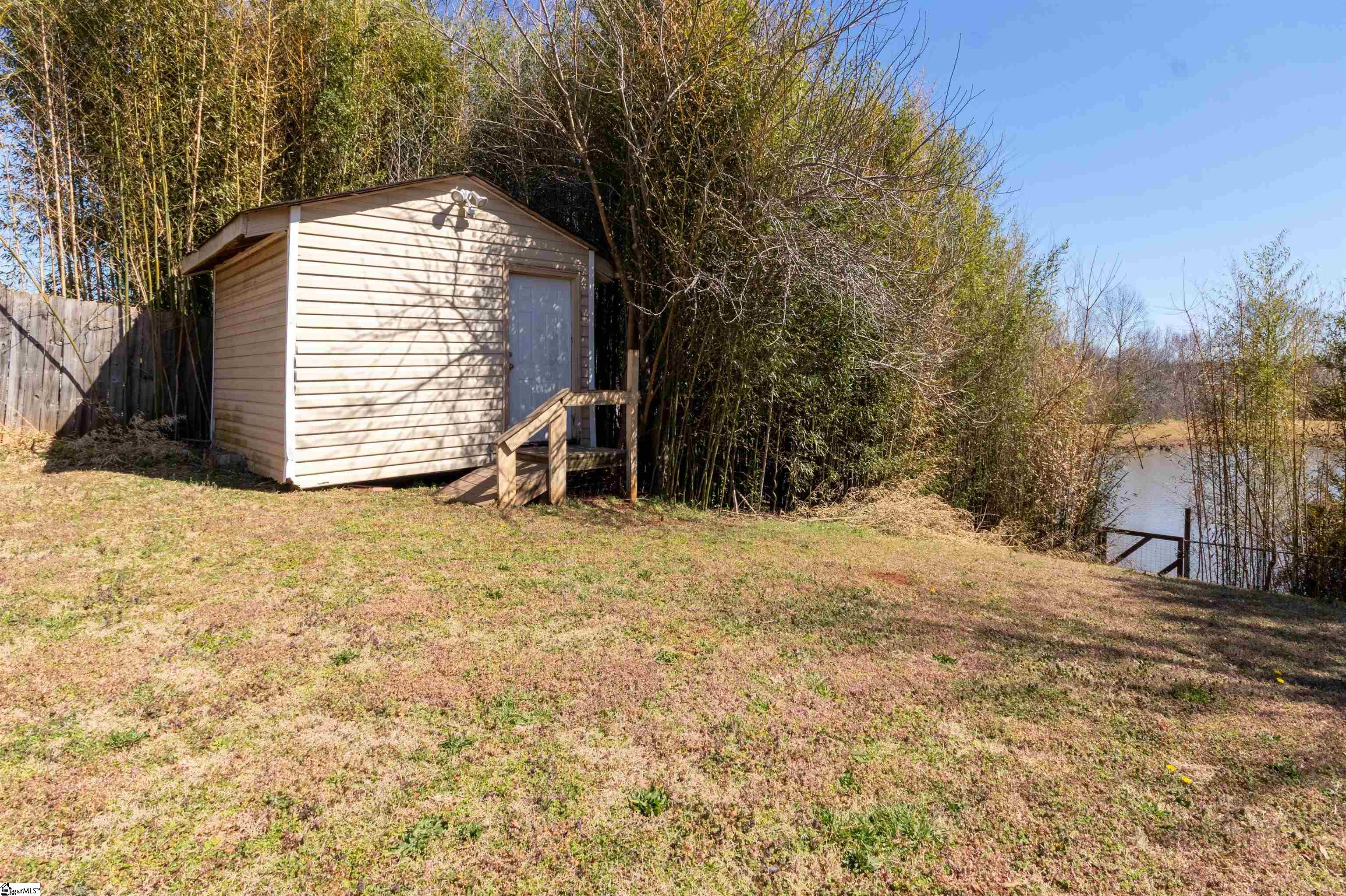 132 Bascom Court Greer, SC 29650 - Photo 28 of 32 Gallery Image 28