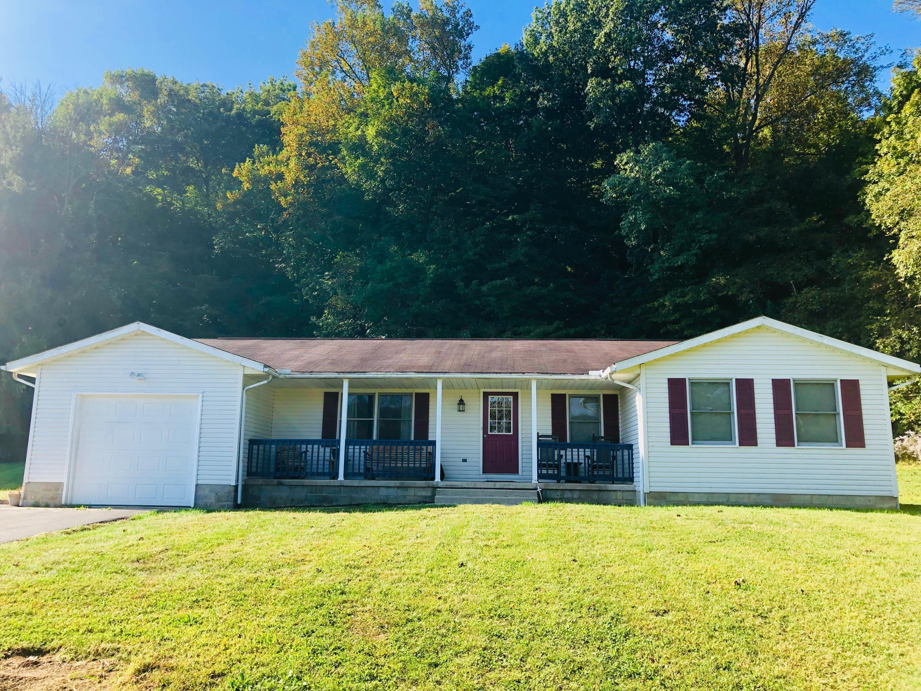 1663 Snoke Road Southwest Lancaster, OH 43130 - Photo 1 of 23