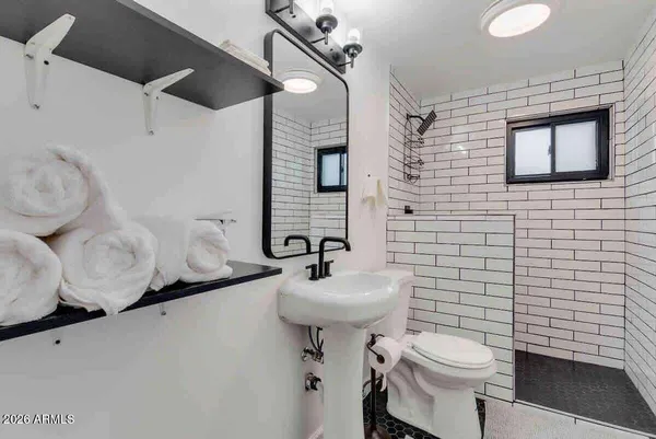 $335,000 | 214 East Alice Avenue, Phoenix, AZ 85020