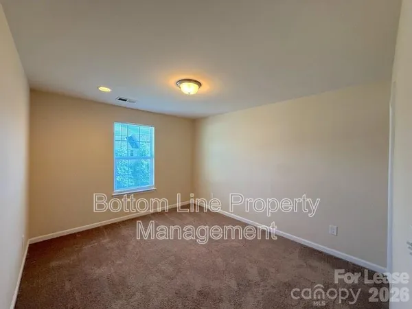 $1,925 | 2432 Silverthorn Drive, Charlotte, NC 28273