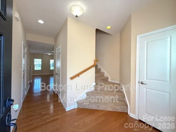 $1,925 | 2432 Silverthorn Drive, Charlotte, NC 28273