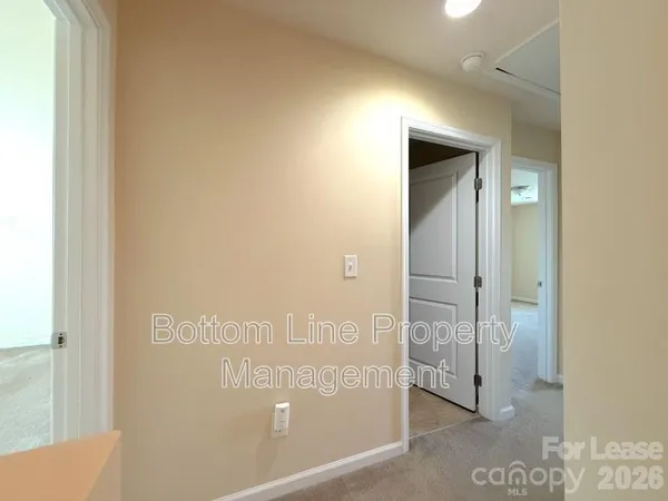 $1,925 | 2432 Silverthorn Drive, Charlotte, NC 28273