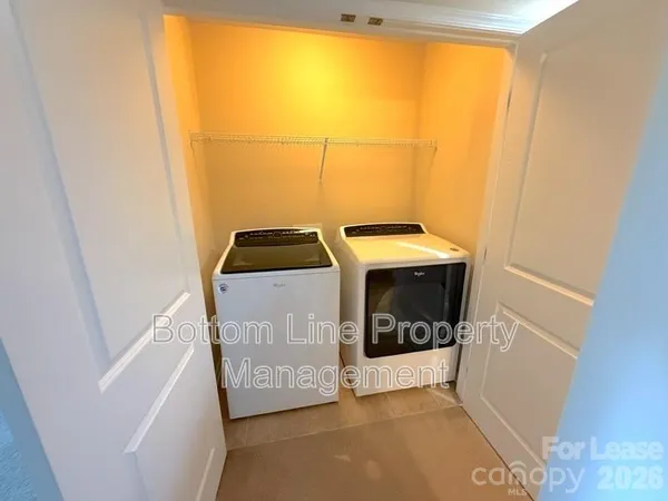 $1,925 | 2432 Silverthorn Drive, Charlotte, NC 28273