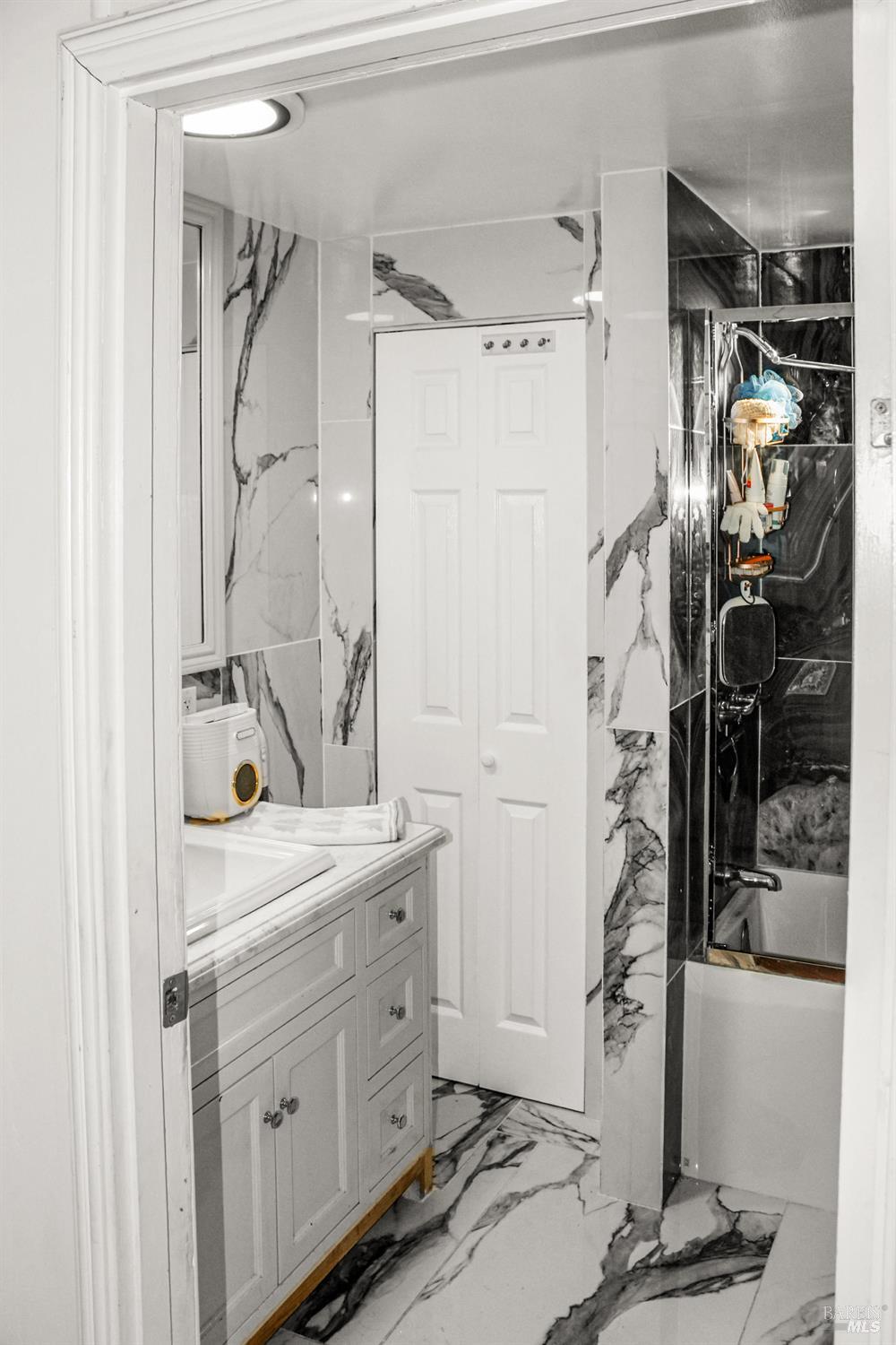 228 Yosemite Road San Rafael, CA 94903 - Photo 11 of 29