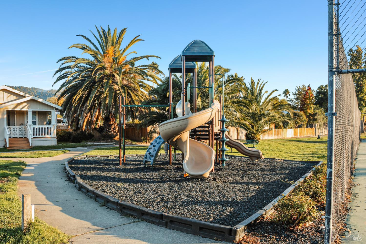 228 Yosemite Road San Rafael, CA 94903 - Photo 21 of 29