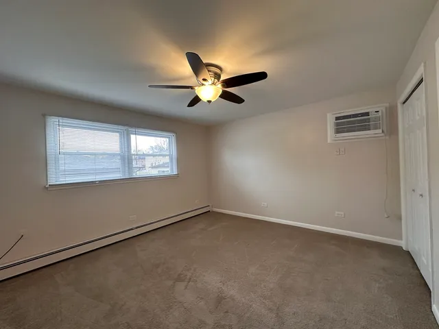 $1,850 | 4525 Elm Avenue, Unit 2B, Brookfield, IL 60513