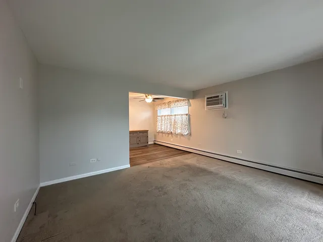 $1,850 | 4525 Elm Avenue, Unit 2B, Brookfield, IL 60513