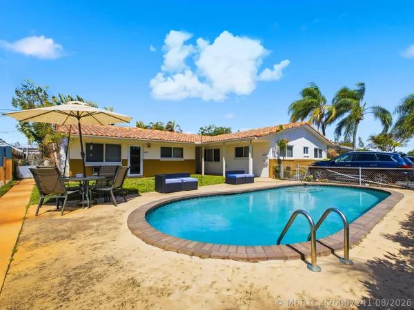 $899,000 | 451 Southeast 1st Avenue, Unit AB, Pompano Beach, FL 33060