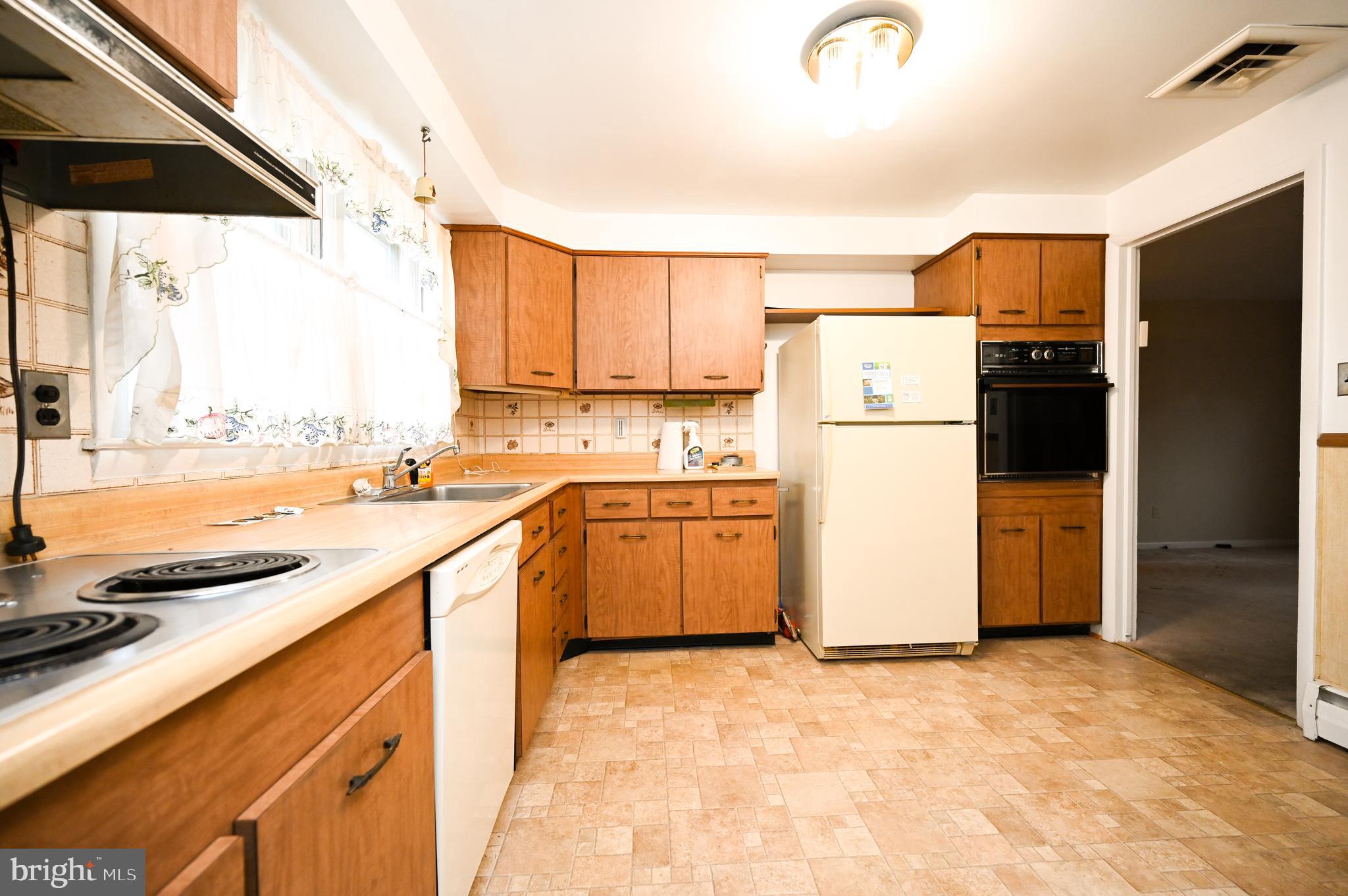 2103 Folkstone Road Lutherville-Timonium, MD 21093 - Photo 15 of 36 Gallery Image 15