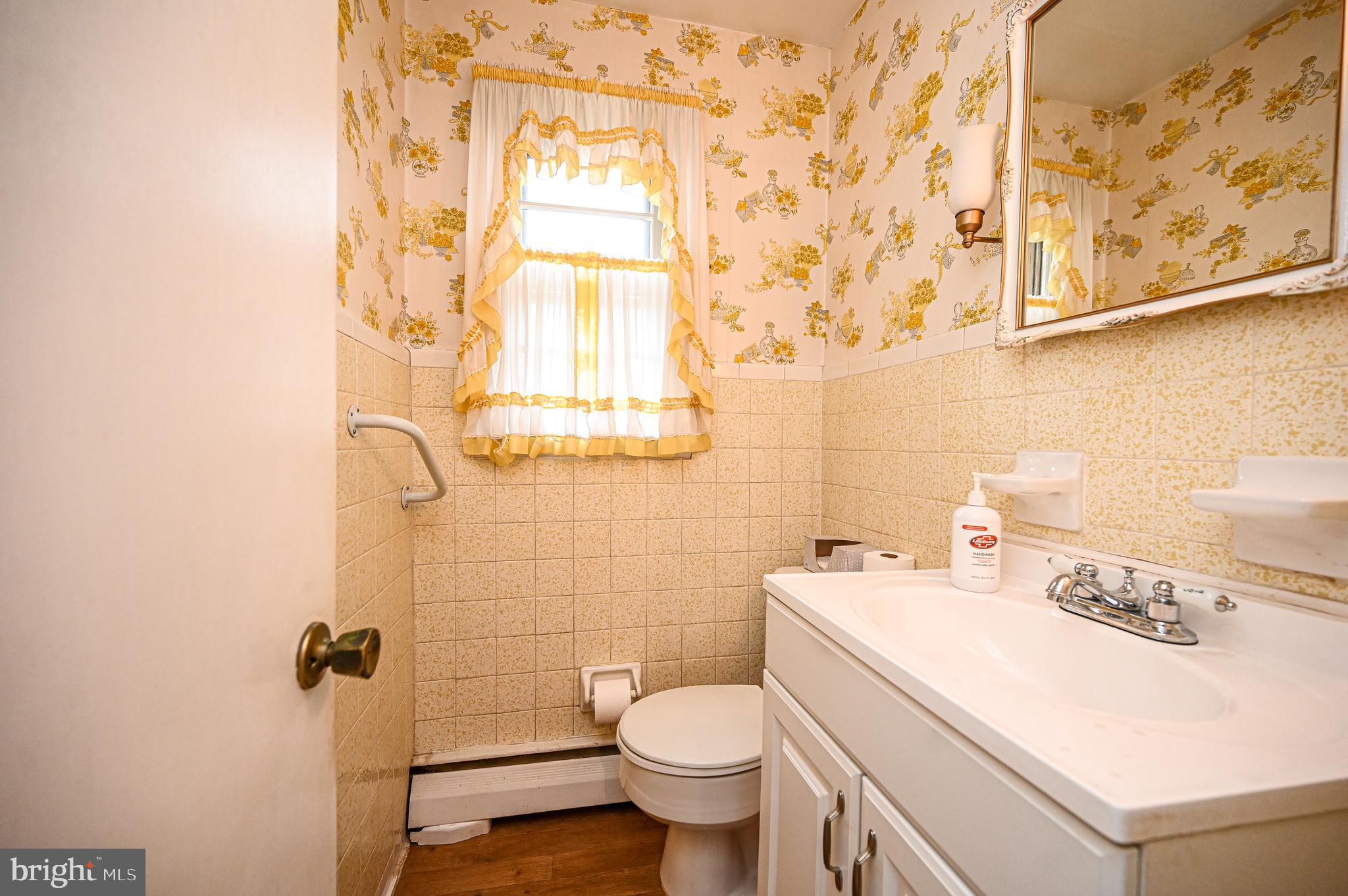 2103 Folkstone Road Lutherville-Timonium, MD 21093 - Photo 17 of 36 Gallery Image 17