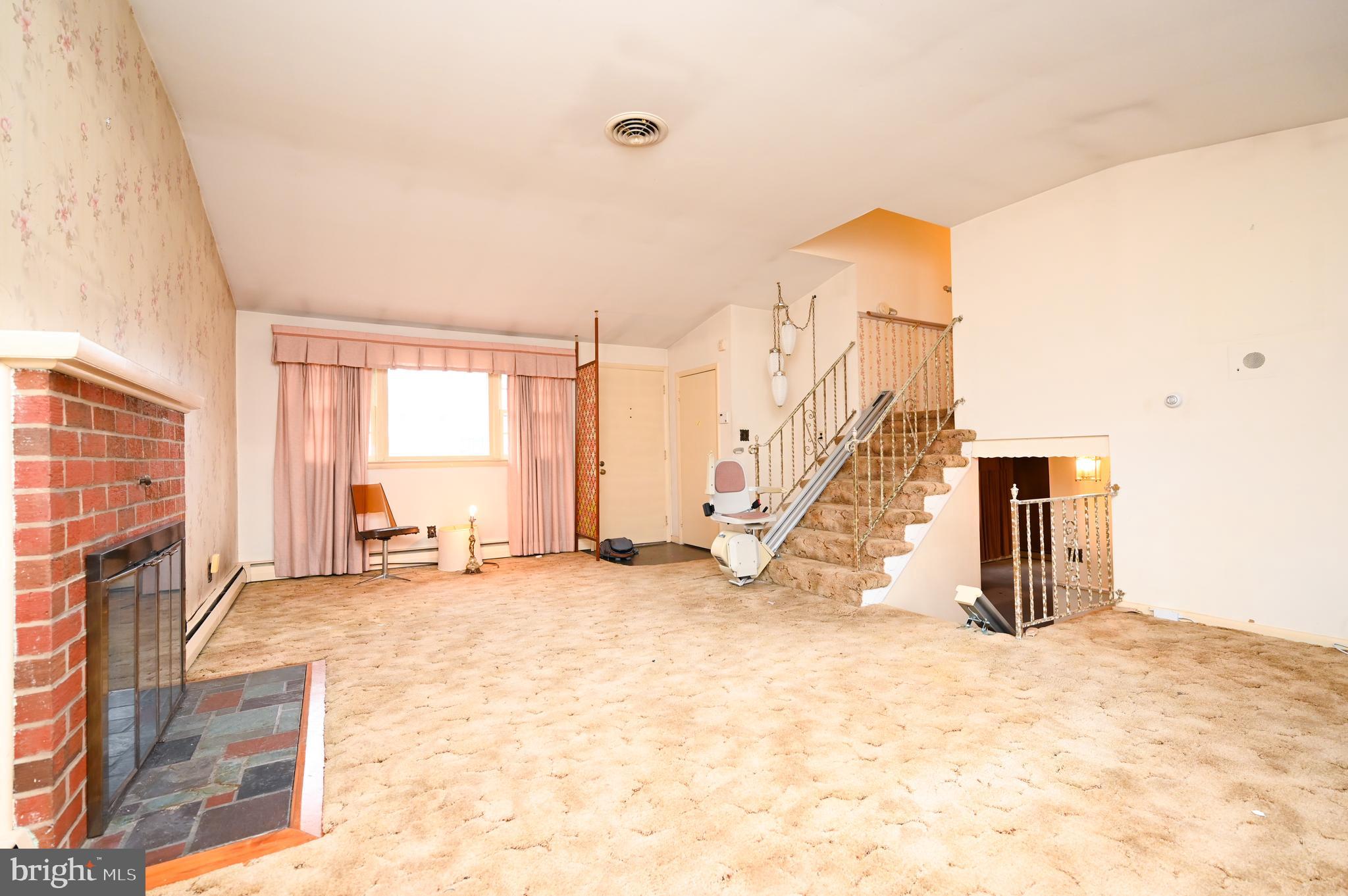 2103 Folkstone Road Lutherville-Timonium, MD 21093 - Photo 8 of 36 Gallery Image 8